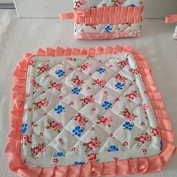 Fenn Wright Manson Kitchen Gloves Set - Picture 7 of 10